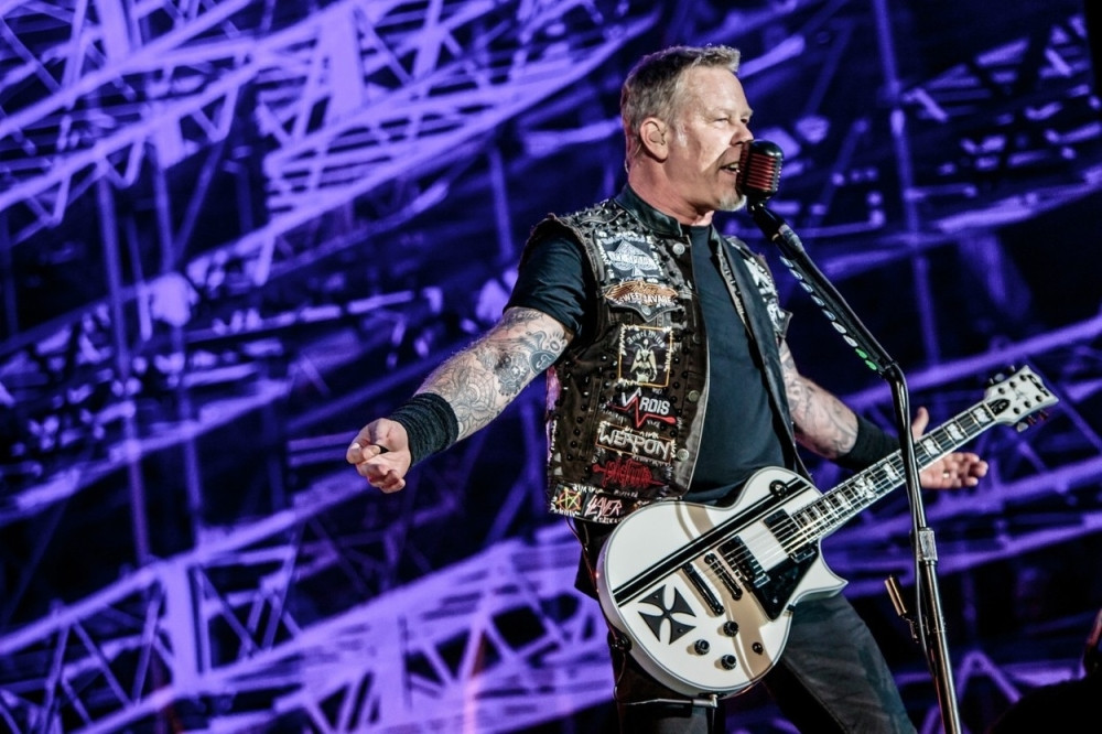 Metalika svira pod zastavom Srbije! (FOTO)