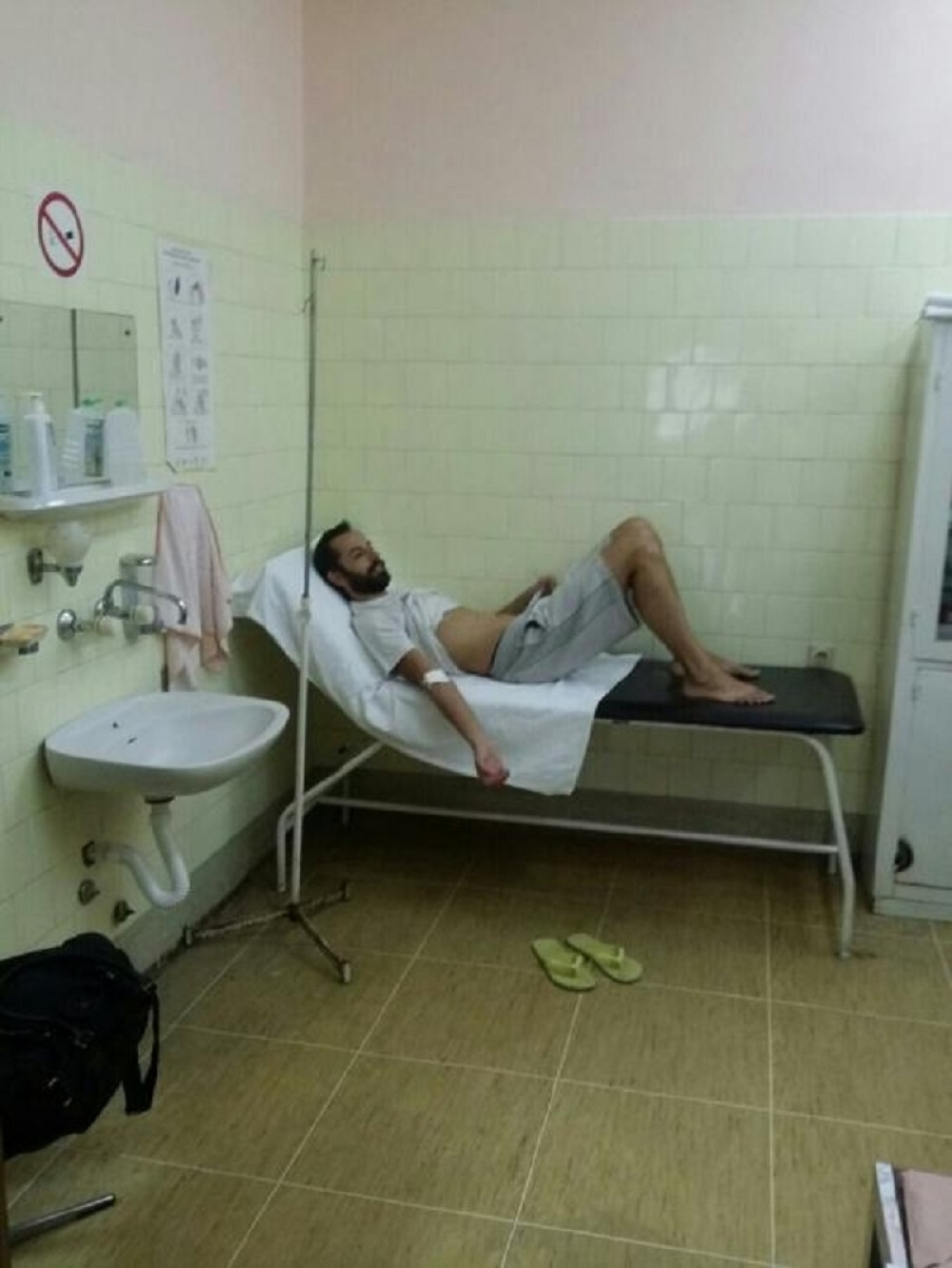 EKSKLUZIVNE FOTKE~Dušan Kaličanin u bolnici u Nišu!