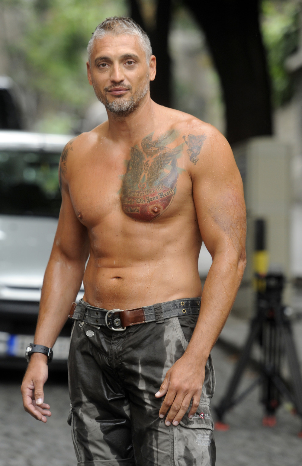 Goli Čeda i njegova žena u zanosu (FOTO)