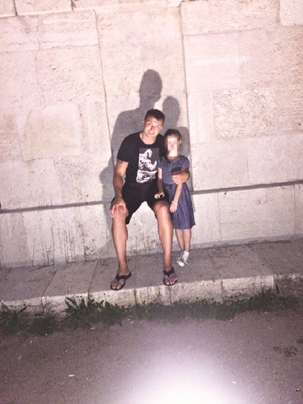 Mandića devojka dovela u red