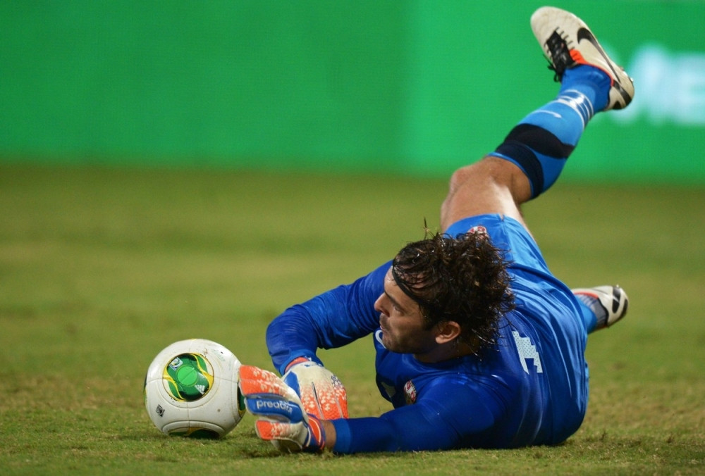 Stojke kupuje stan i ženi se!