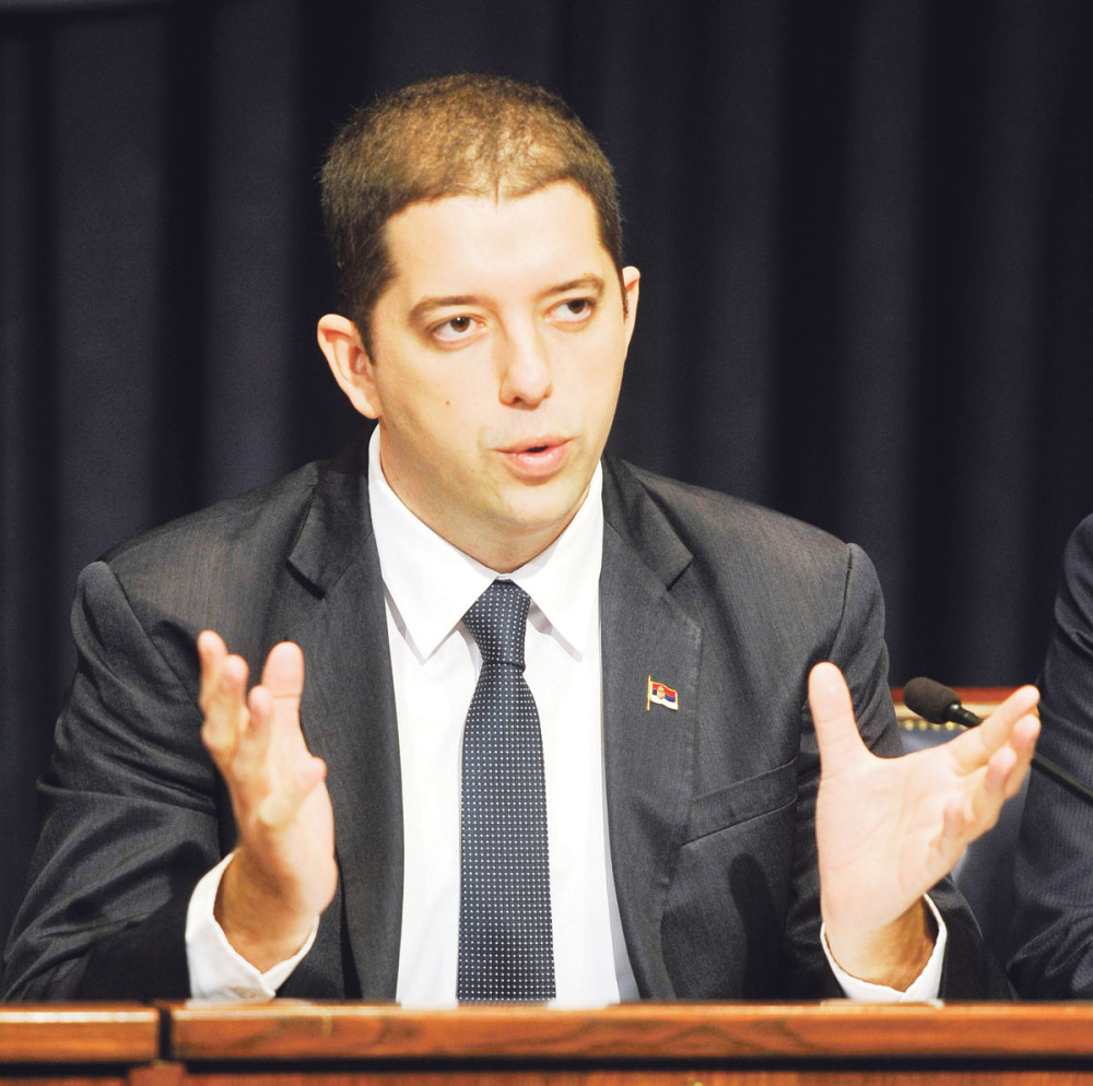 Đurić: Prištinska štampa prebacuje krivicu na Srbe