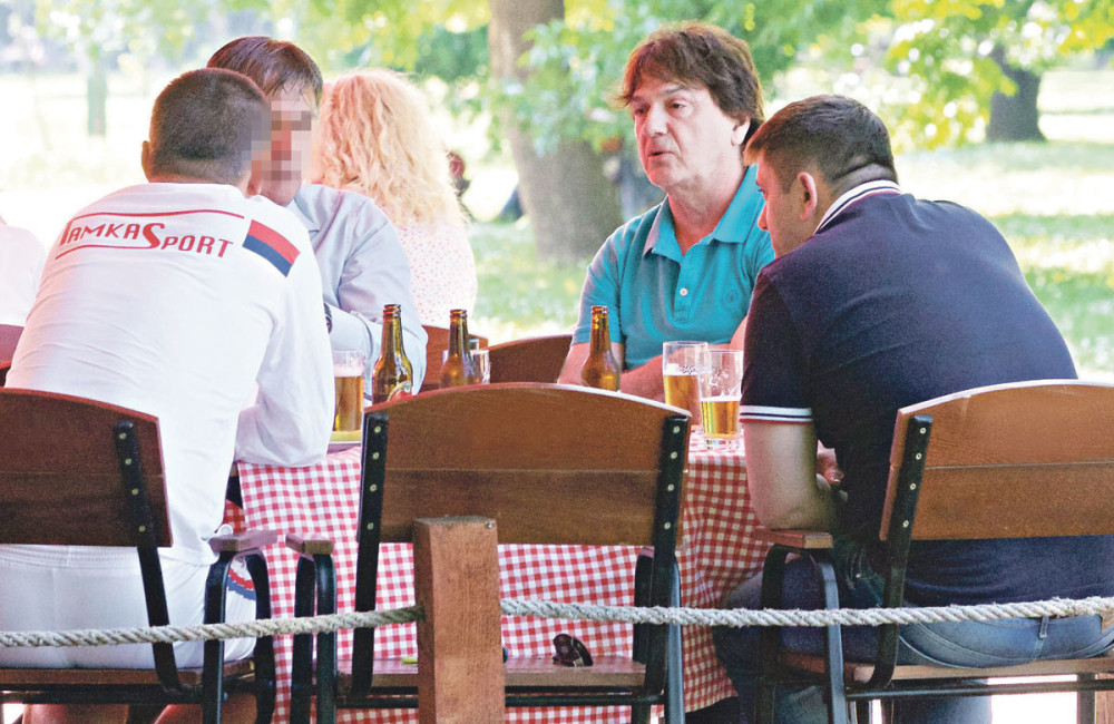 Čola pred koncert kulira uz pivo