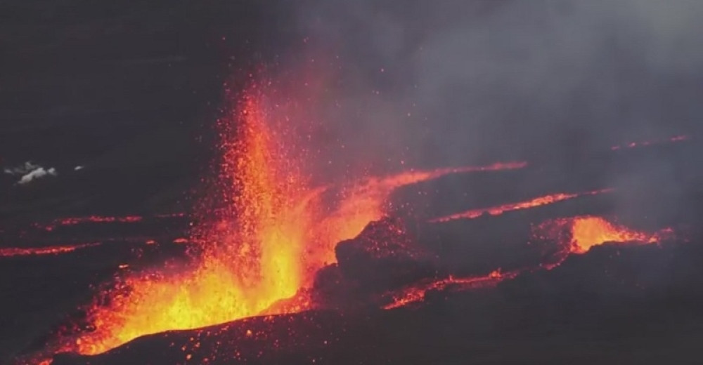 Snimak erupcija vulkana na ostrvu Reunion