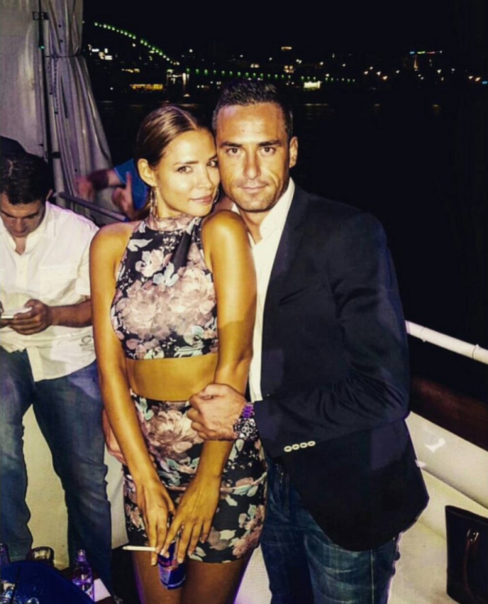 Požgaj završio u Šavijinom krevetu?!