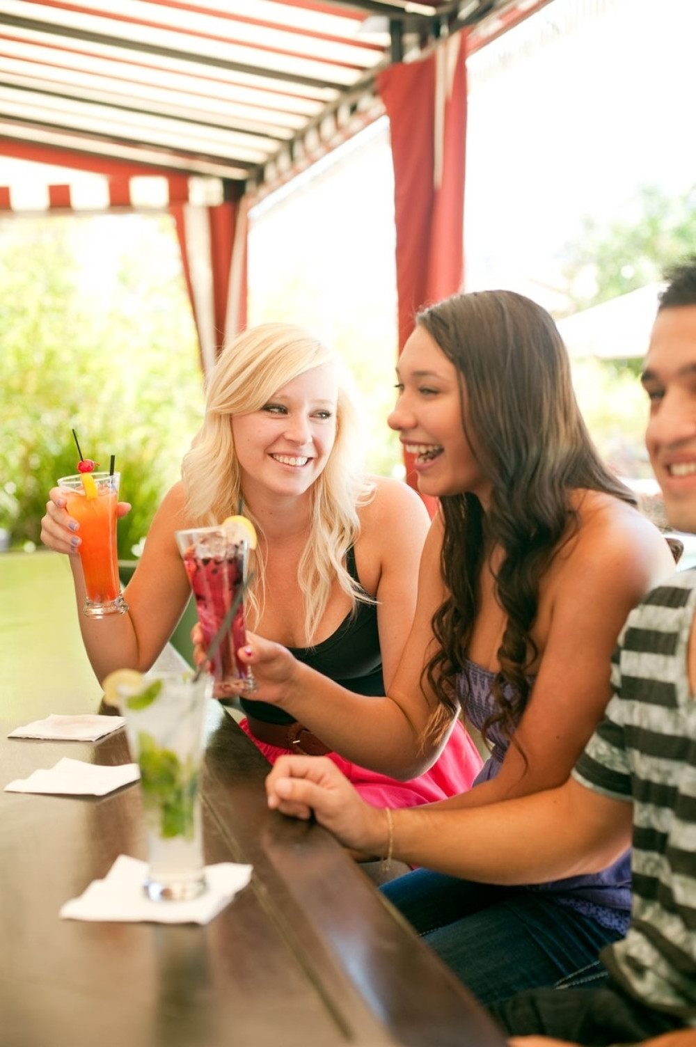 U Jagodini služe alkohol maloletnicima!