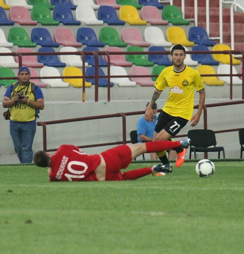 Makedonski reprezentativac i njegov otac se bore za život!