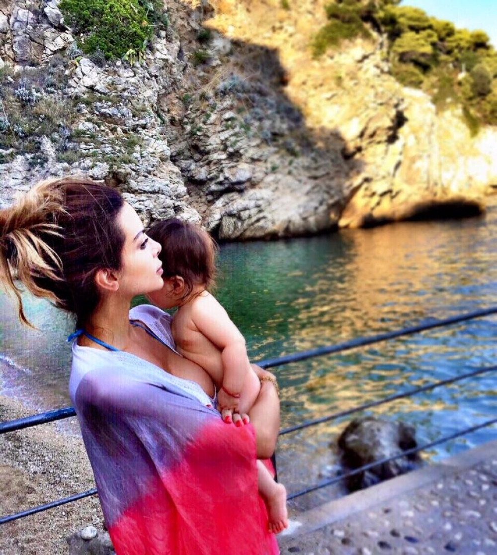 Nikolina odvela ćerkicu na prvo letovanje (FOTO)