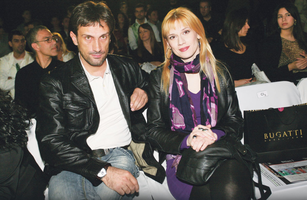 Muž siledžija leti iz stana!