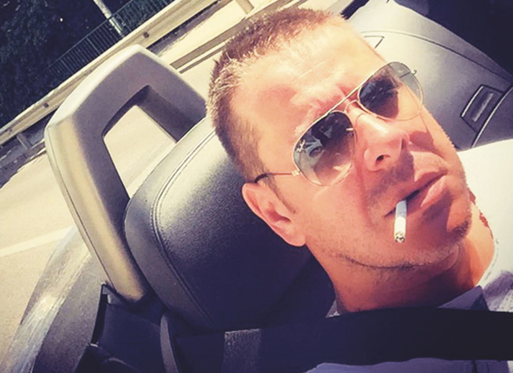 Georgiev opsednut društvenim mrežama