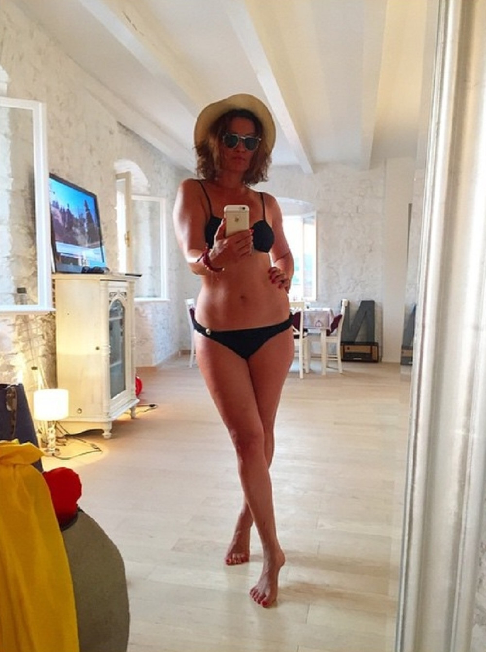 Nina Badrić u kupaćem kostimu! (FOTO)