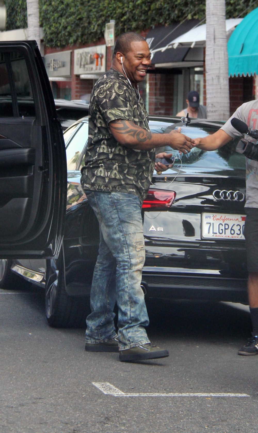 Reper uhapšen zbog napada mlekom!