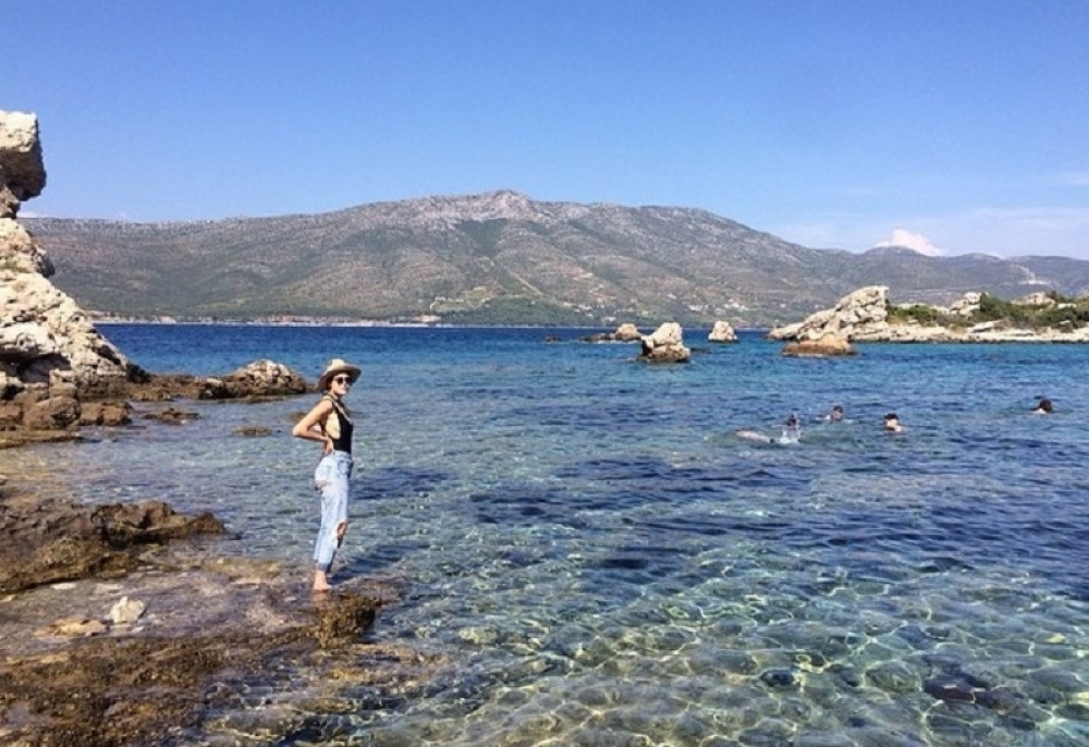 Demi Mur uživa u čarima jadranske obale! (FOTO)