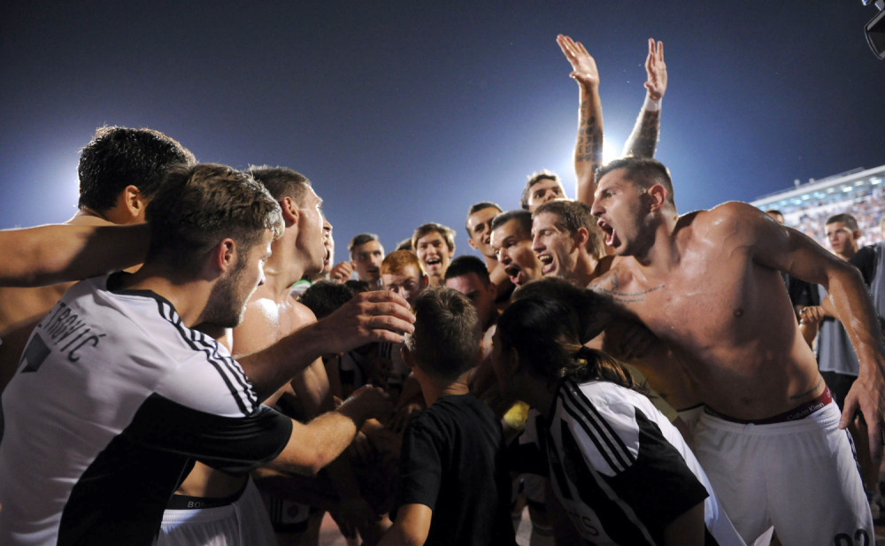 Fudbaleri Partizana od danas bogatiji za 100.000 evra!