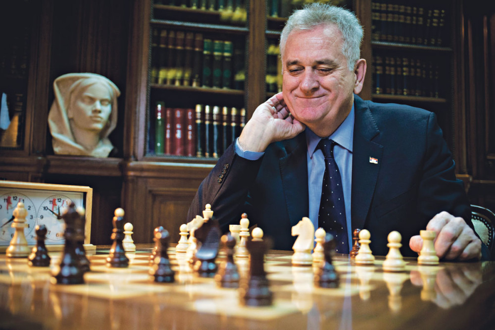 Toma bi da zamaže oči biračima!