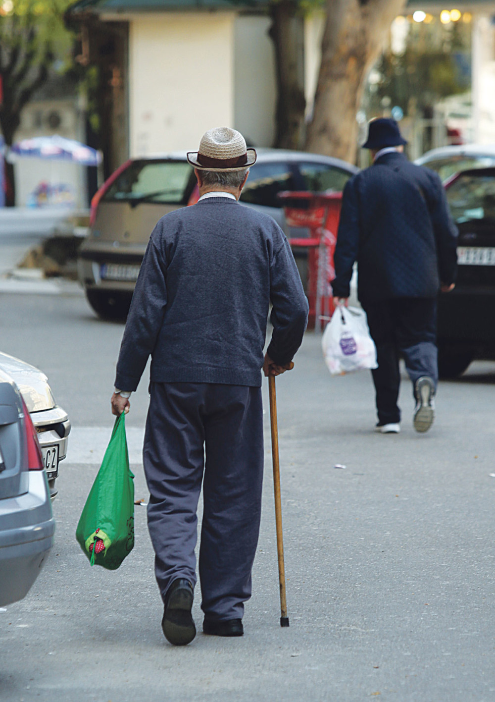 Premijer šalje penzionere u inspekciju