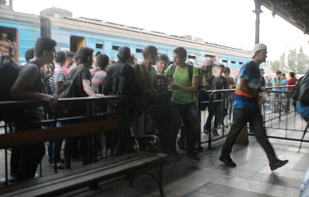 Stefanović: Intenzivno pratimo ko ulazi u našu zemlju