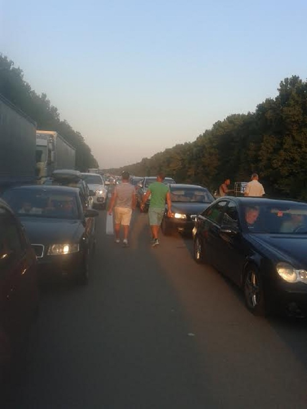 Uhapšeni carinici zbog korupcije, kolaps na granici