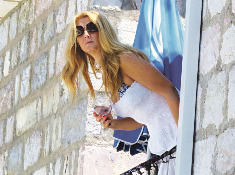 Vesna ne može bez pljuge!