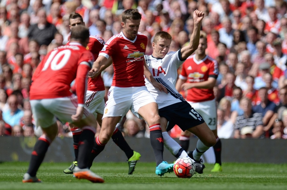 Adidas nezadovoljan stilom igre Junajteda