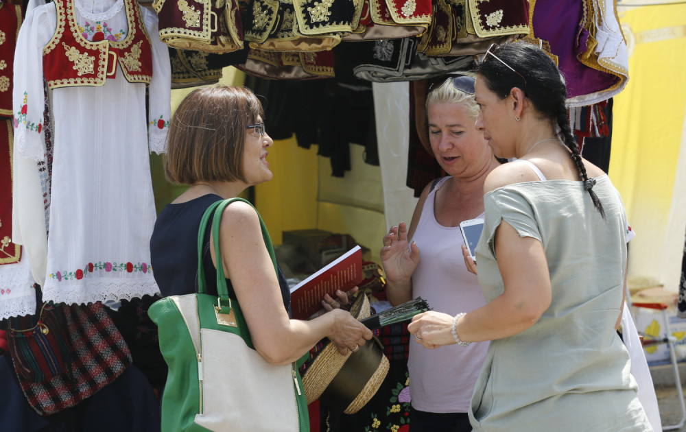 Maja traži švalera!