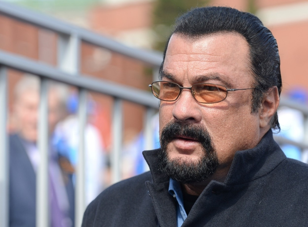 Sigal se baca na trgovinu dijamantima?