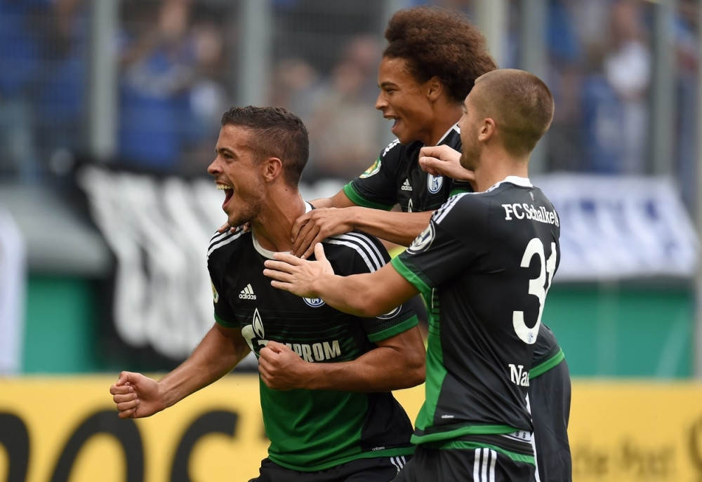 Di Santo stavio pauka Sani za vrat! (VIDEO)