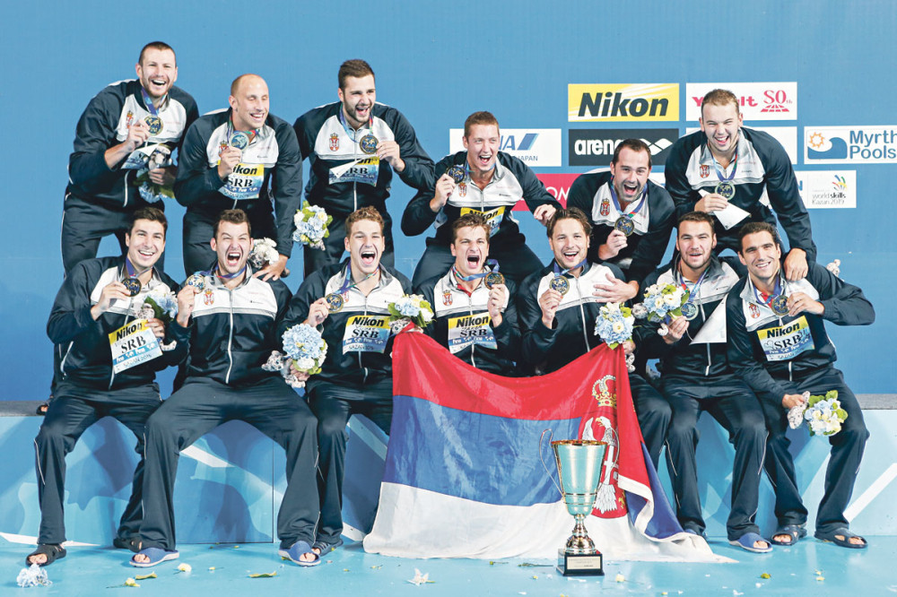 Političari, dajte lovu vaterpolu!