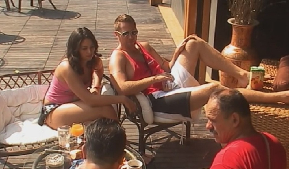 Zmaj otkrio da ima usvojenog sina! (VIDEO)