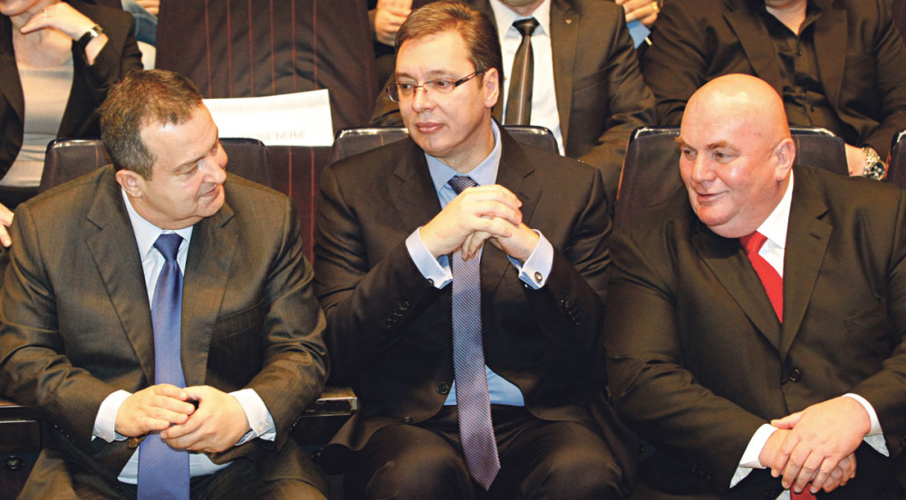 Palma pravi voštanog Dačića i Vučića!