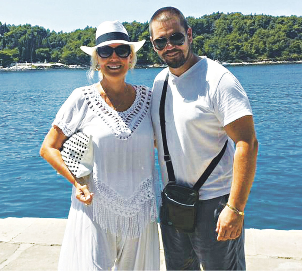 Brenu iznenadio dečak kojem je poklonila auto