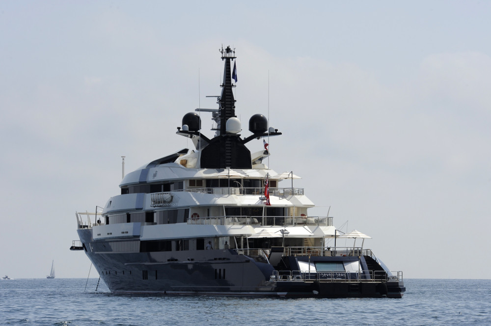 Spilberg prodaje jahtu od 85 metara jer mu je mala! (FOTO)