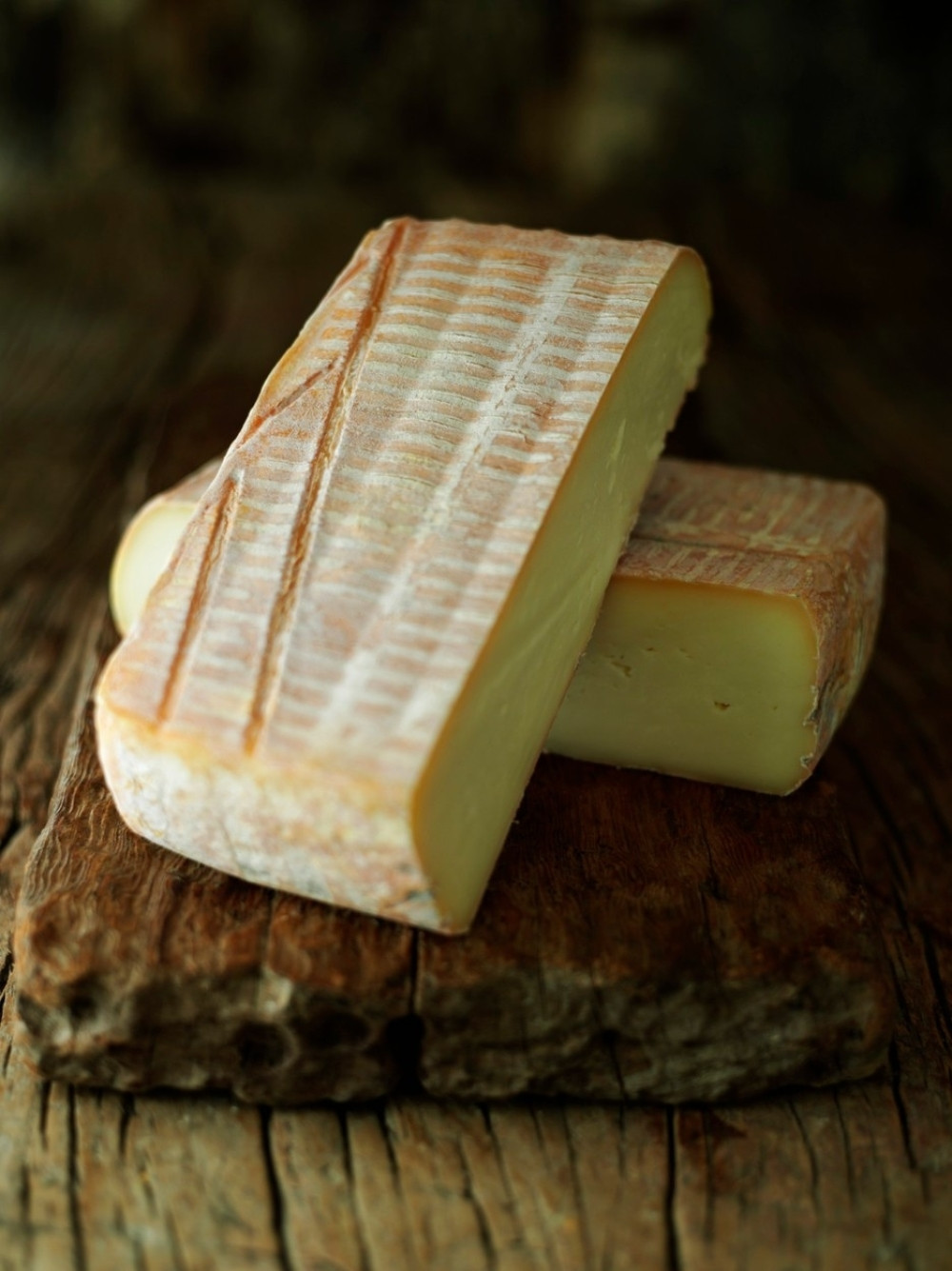 Sprečen šverc dimljenog sira i creva za kobasice