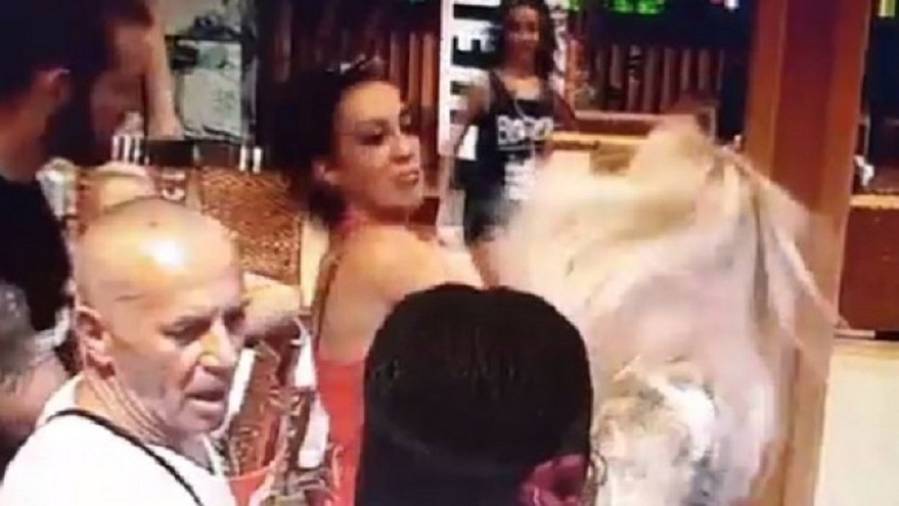 Kobra izbačena jer je "ujela" Tigricu (VIDEO)