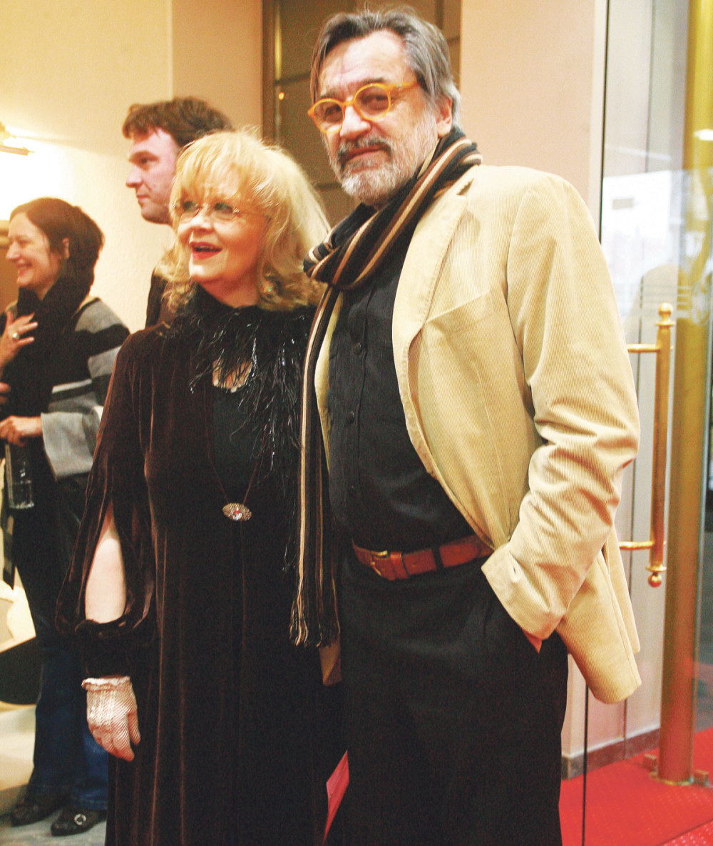 Gaga: Pustite me kući!