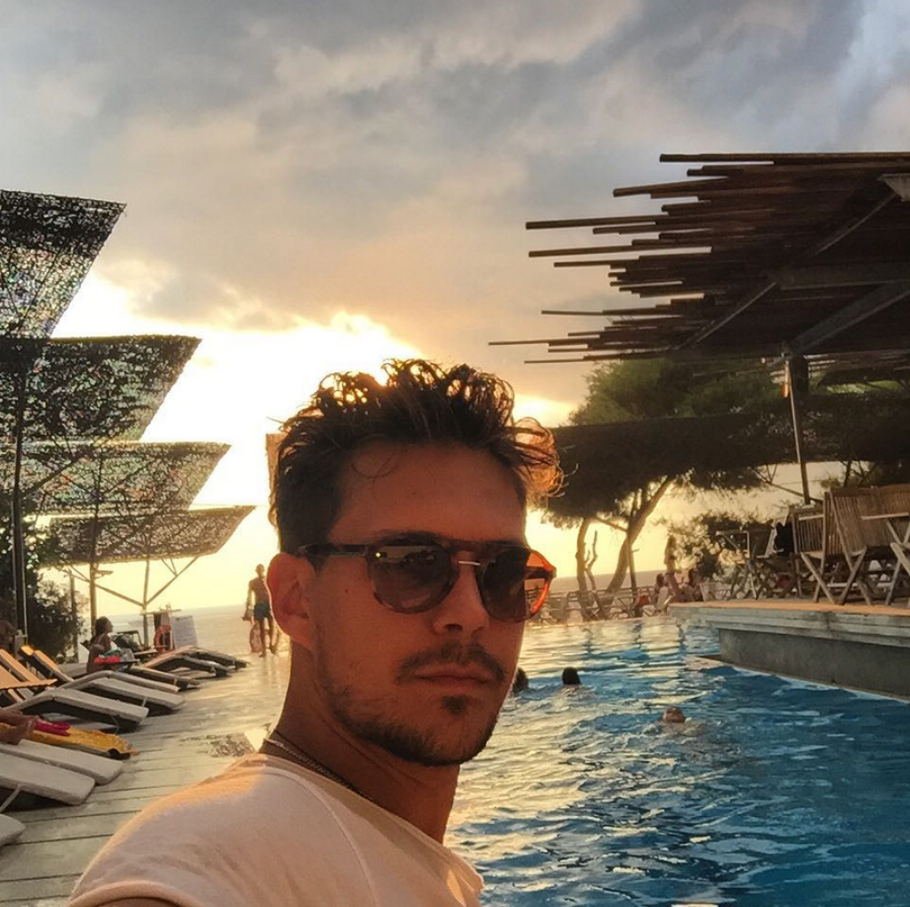 Biković ljubi seksi Ruskinju! (FOTO)