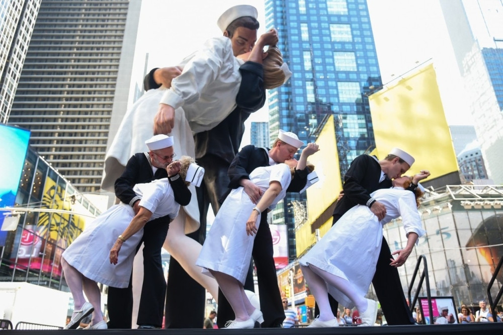 Od čuvenog poljupca na Tajms skveru - 70 godina!