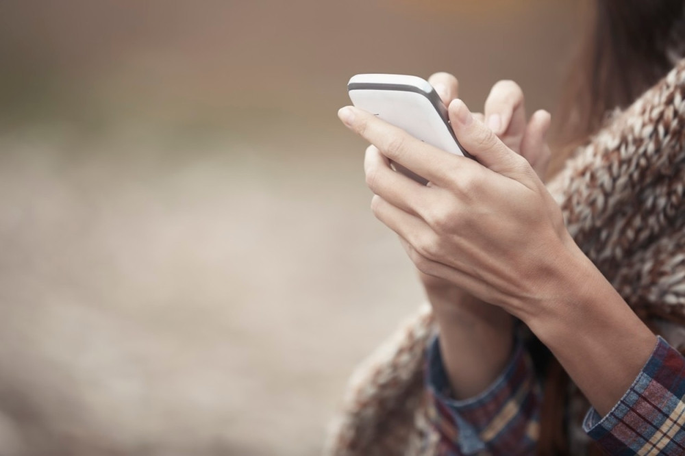 Mobilni nemojte davati deci!