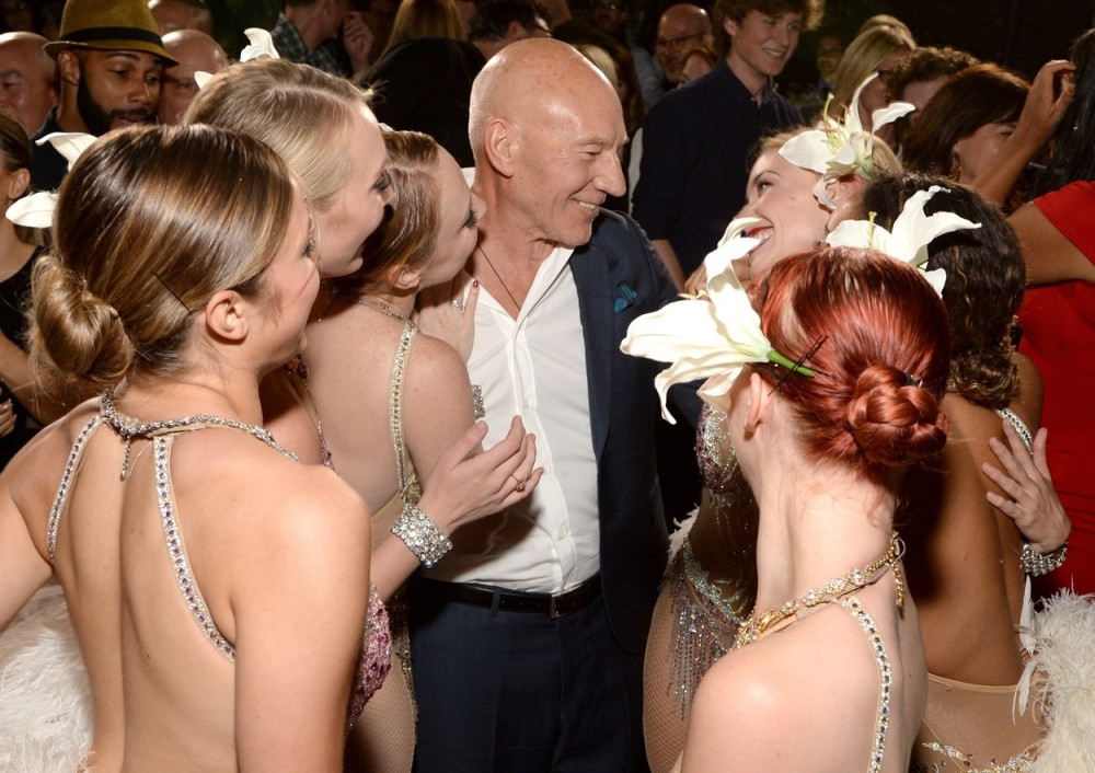 Patrik Stjuart snimio prvu scenu seksa u bogatoj karijeri!