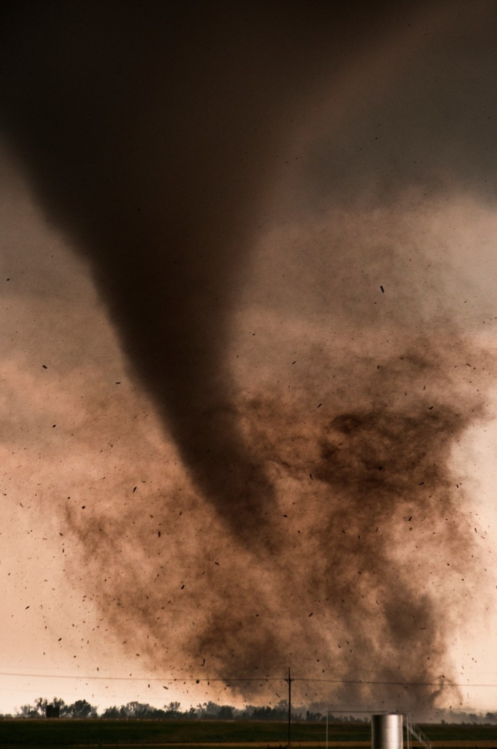 Tropska oluja usmrtila tri osobe