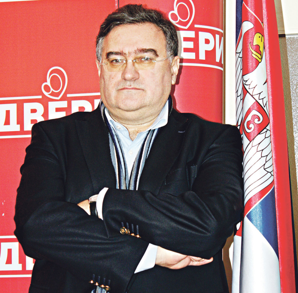 Vukadinović: Vučić je podetinjio