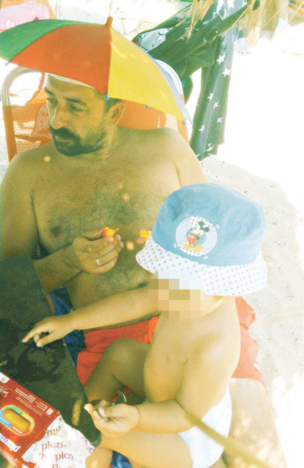 Amidžić se sa sinom krije od sunca