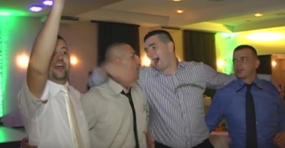 Čelnici Vukovara vatreno pevaju ustaške pesme