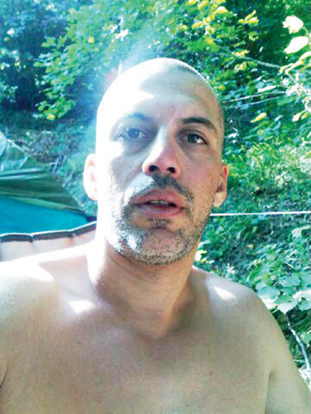 Topalko bez pardona preti smrću novinarima zbog ćerkinih fotografija! (VIDEO)