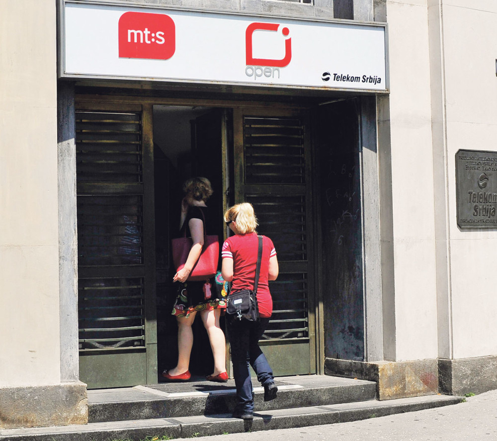 Osam kupaca u trci za „Telekom“