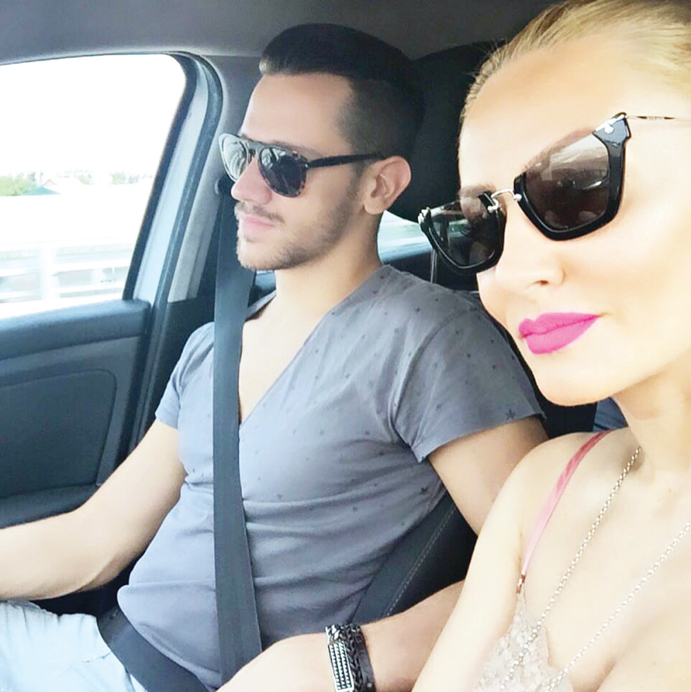 Goca Tržan vodi verenika Rašu u Tokio