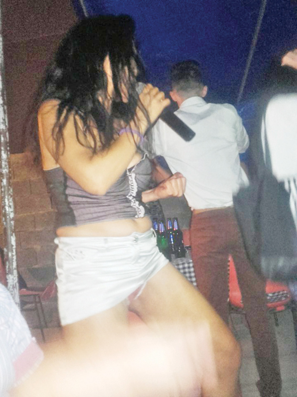 Vendi pokazala međunožje!