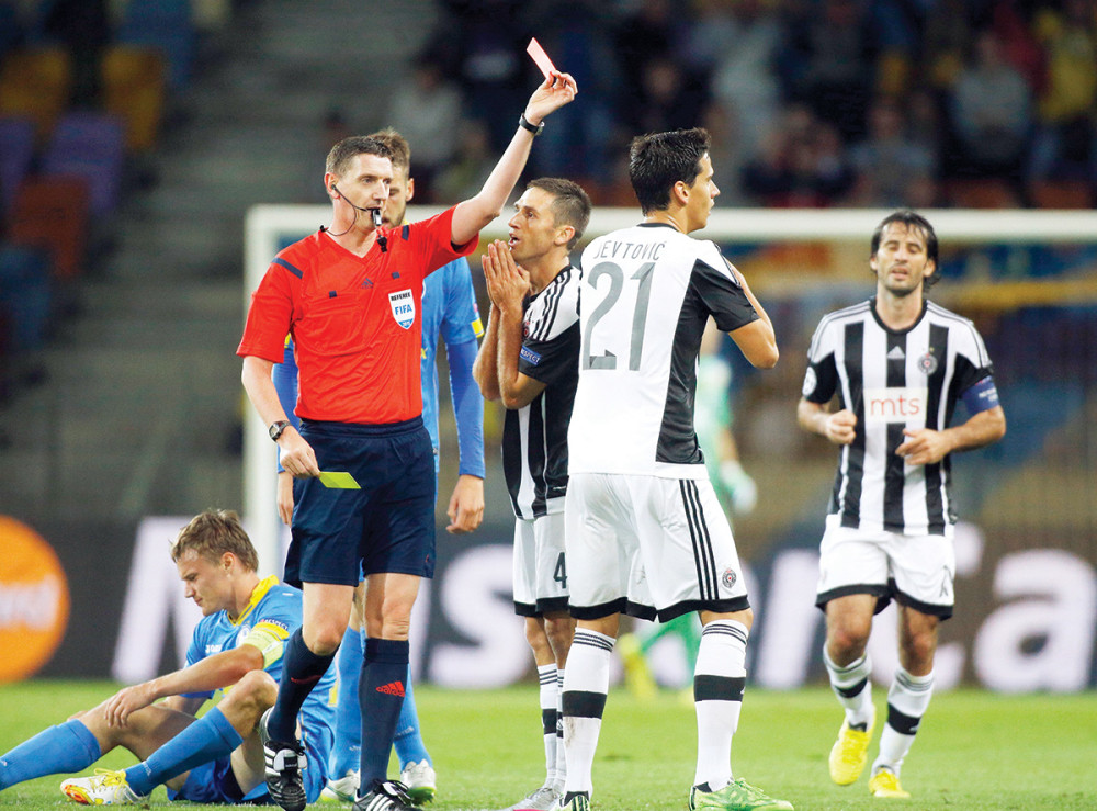 Vučelić: Tomson mrzi Srbe!