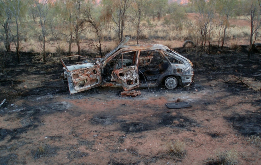 Dva muškarca izgorela u automobilu!