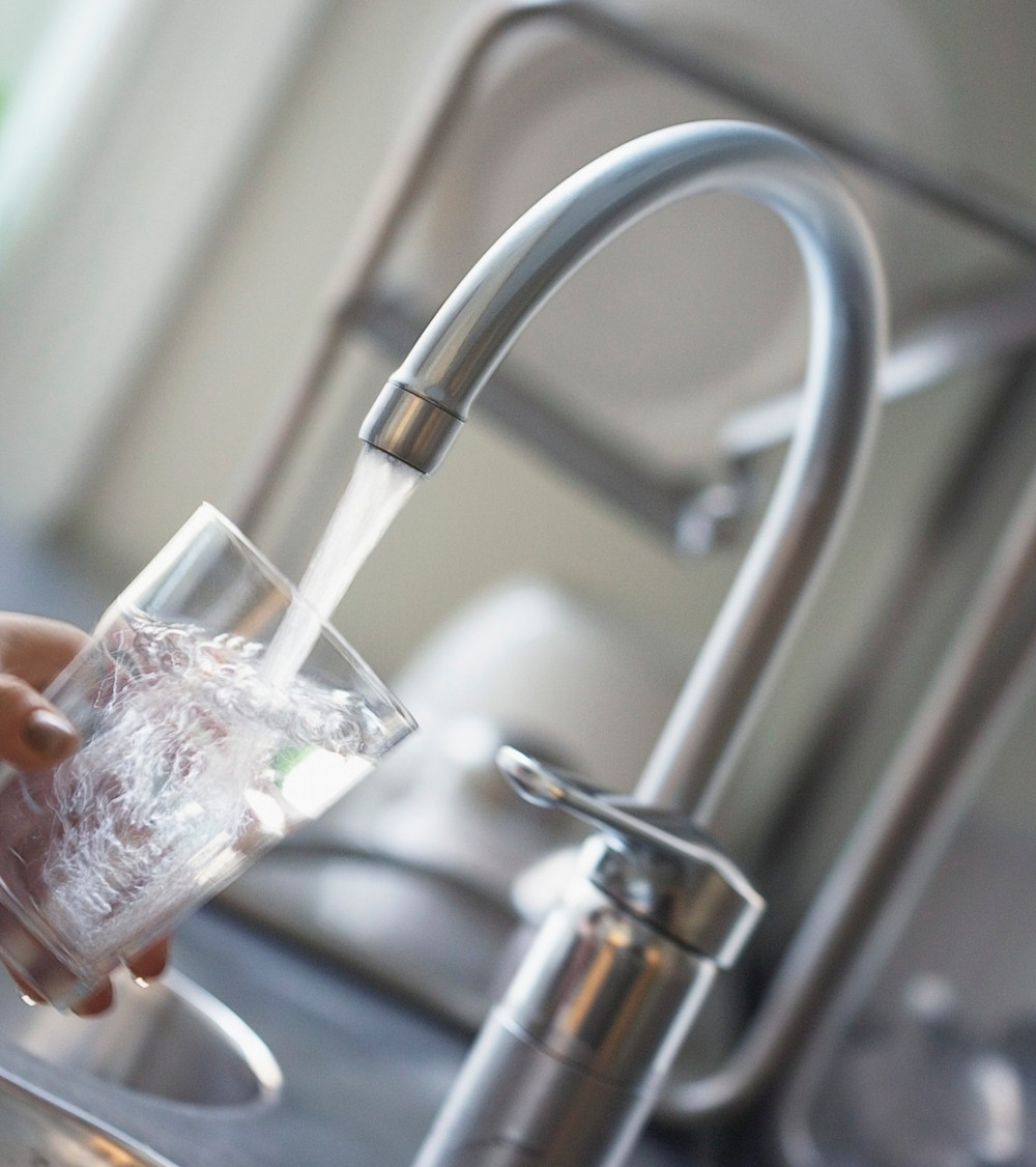 Otkriven ilegalni cevovod za transport alkohola!